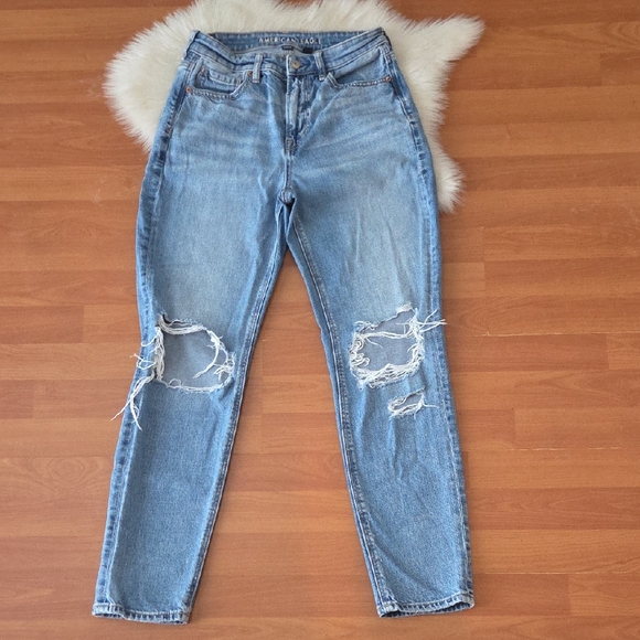 American Eagle Outfitters Strigid Mom Jean Distressed Straight Leg 4R - Picture 4 of 10